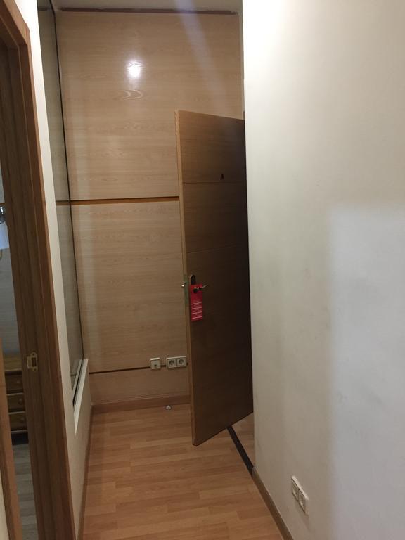 Jqc Rooms Madrid Esterno foto