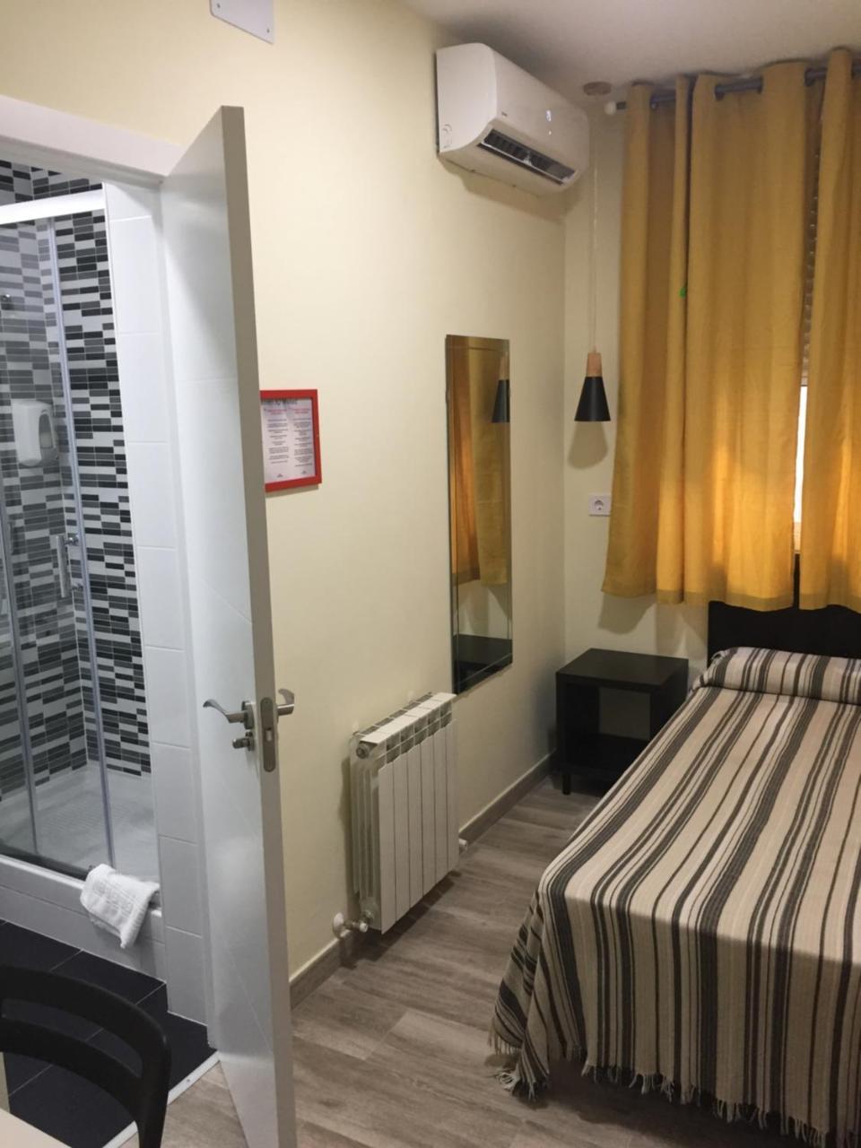 Jqc Rooms Madrid Esterno foto