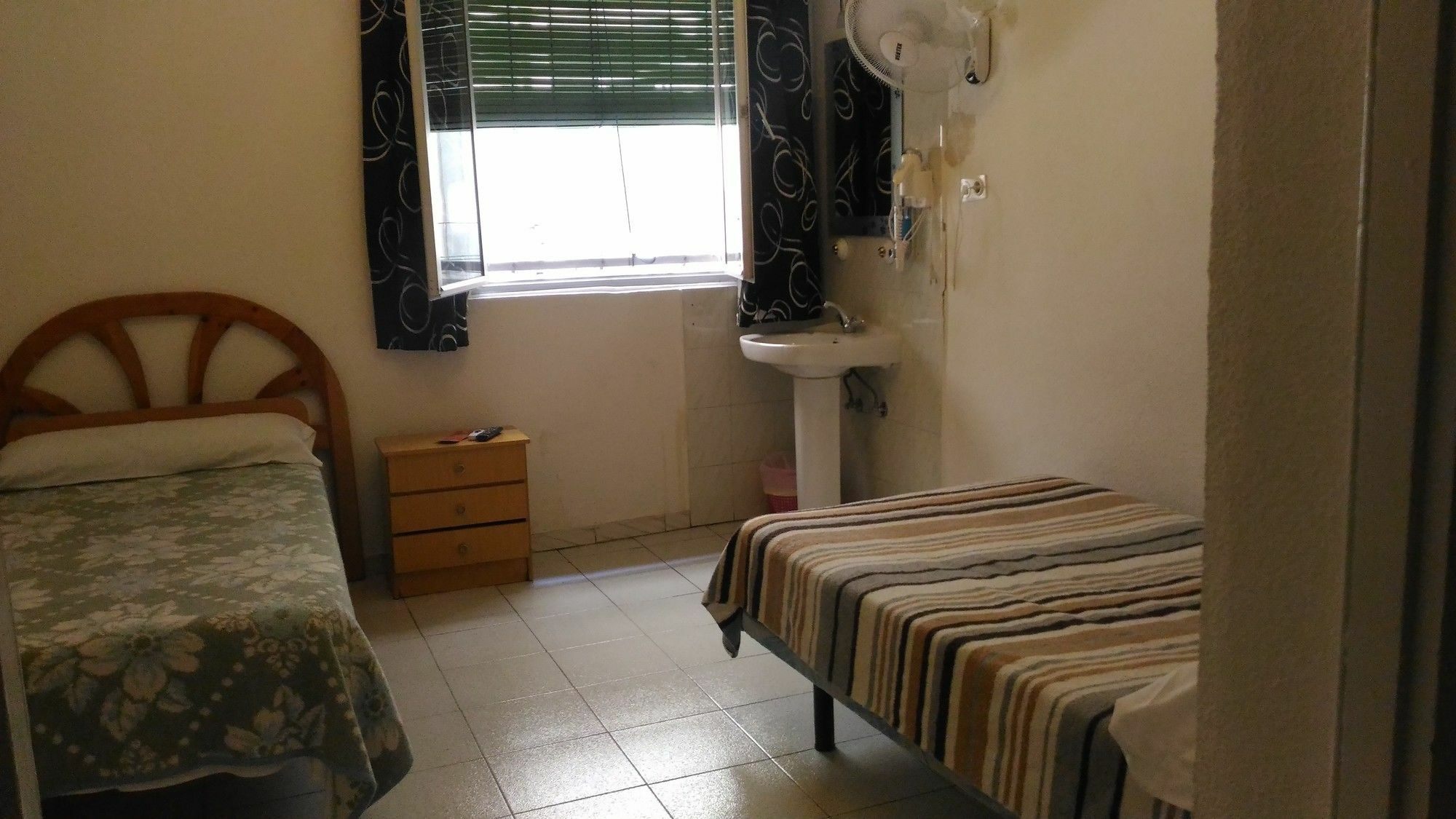 Jqc Rooms Madrid Esterno foto